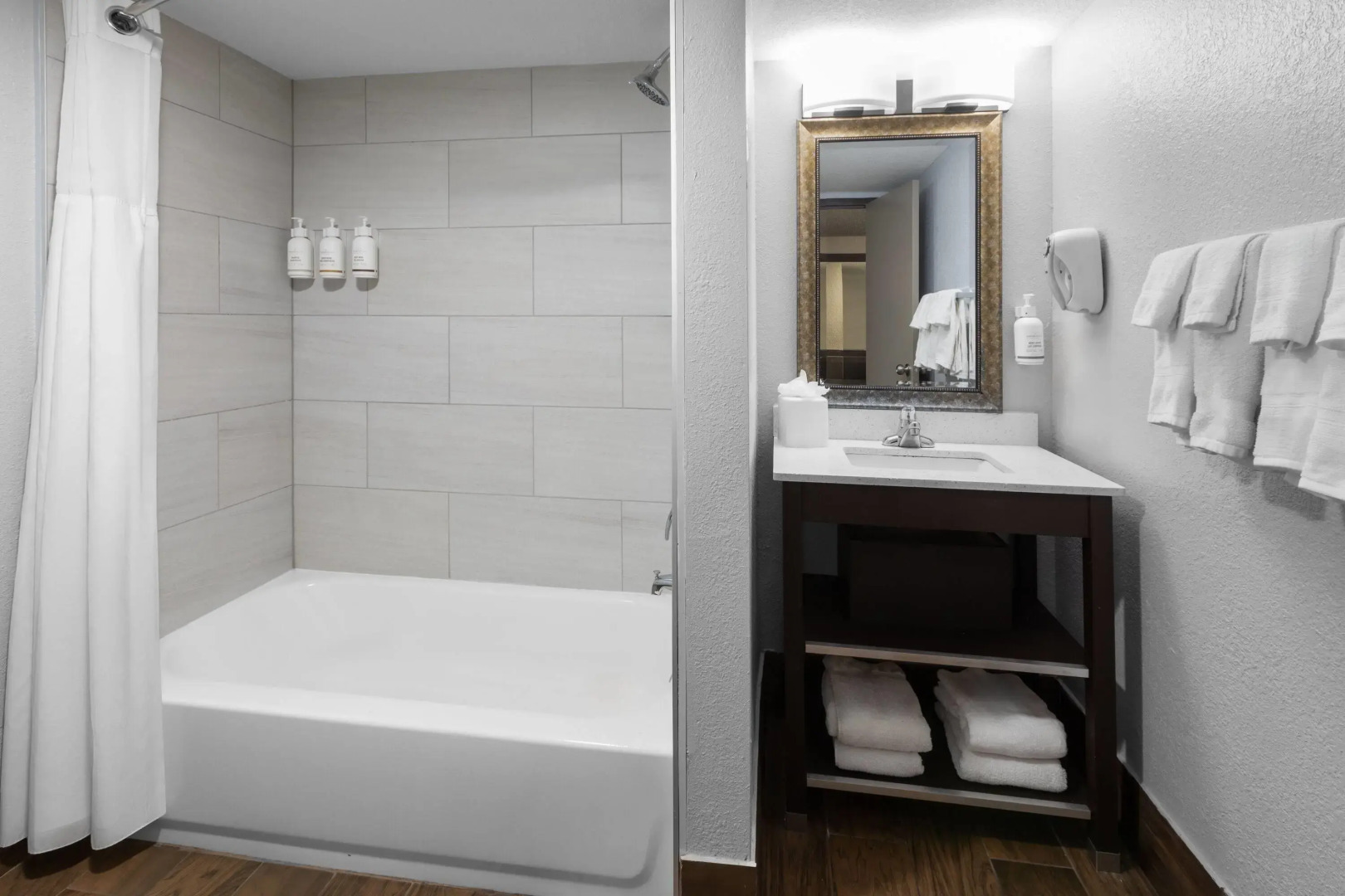 Baymont by Wyndham Downtown Detroit