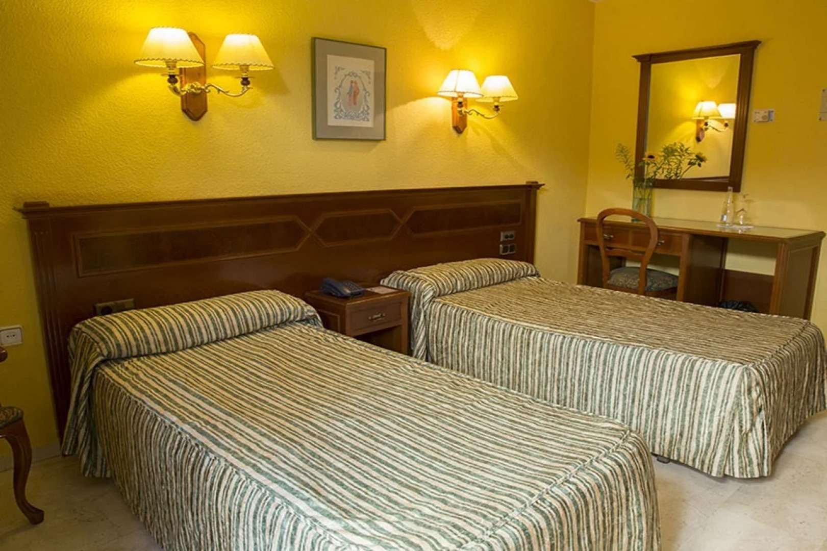 Отель Reina Cristina