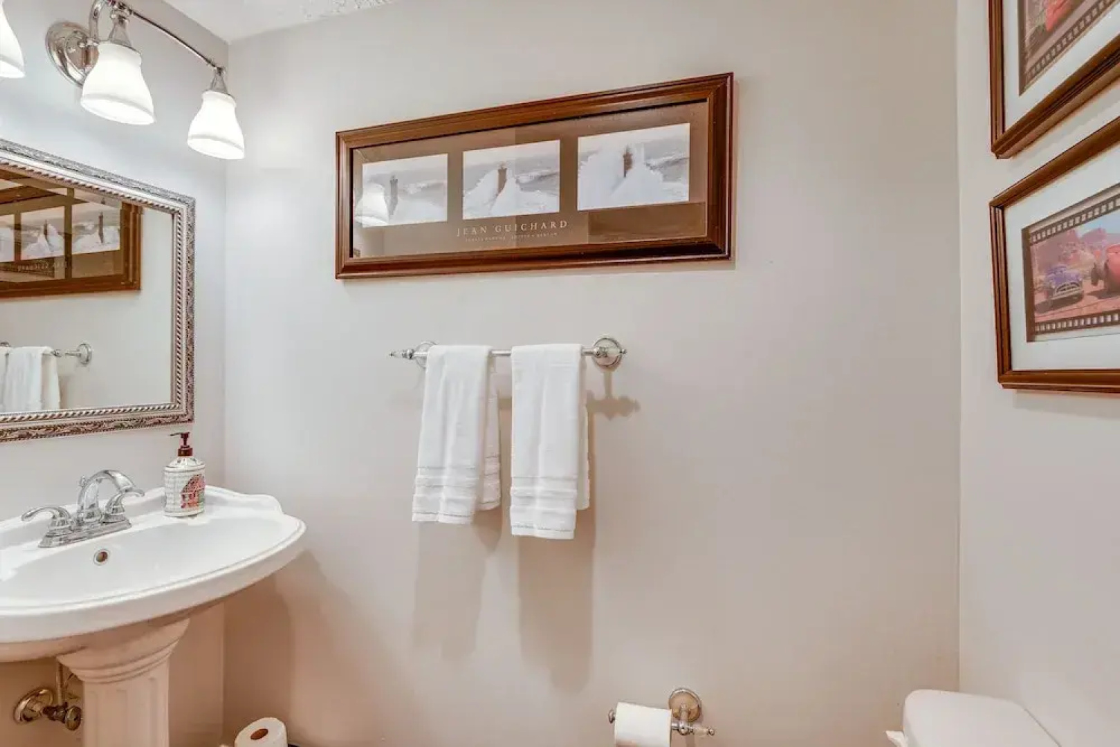 Owings Mills Apartment - 13 Mi to Maryland Zoo!