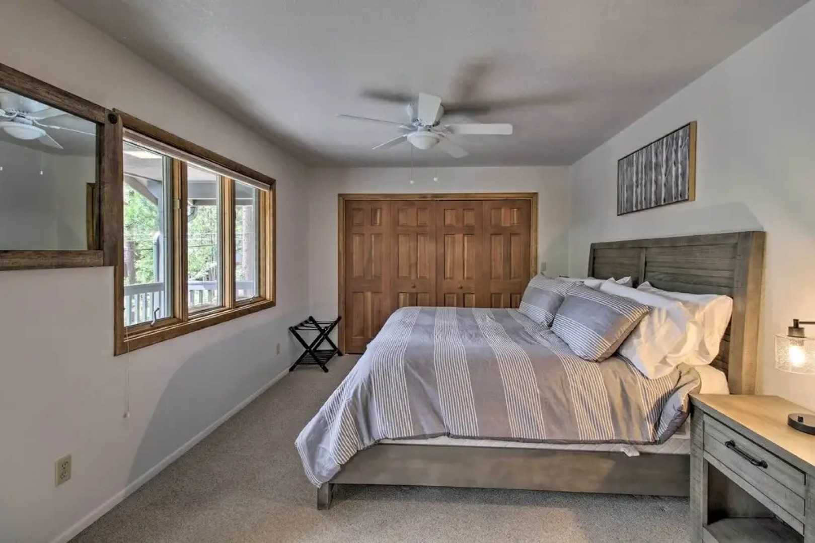 Chic Pinetop Retreat w/ Separate Apartment!