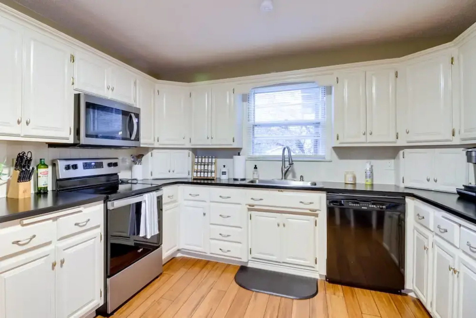 Pet-friendly Cottage: 8 Mi to Paul Bunyan Land!