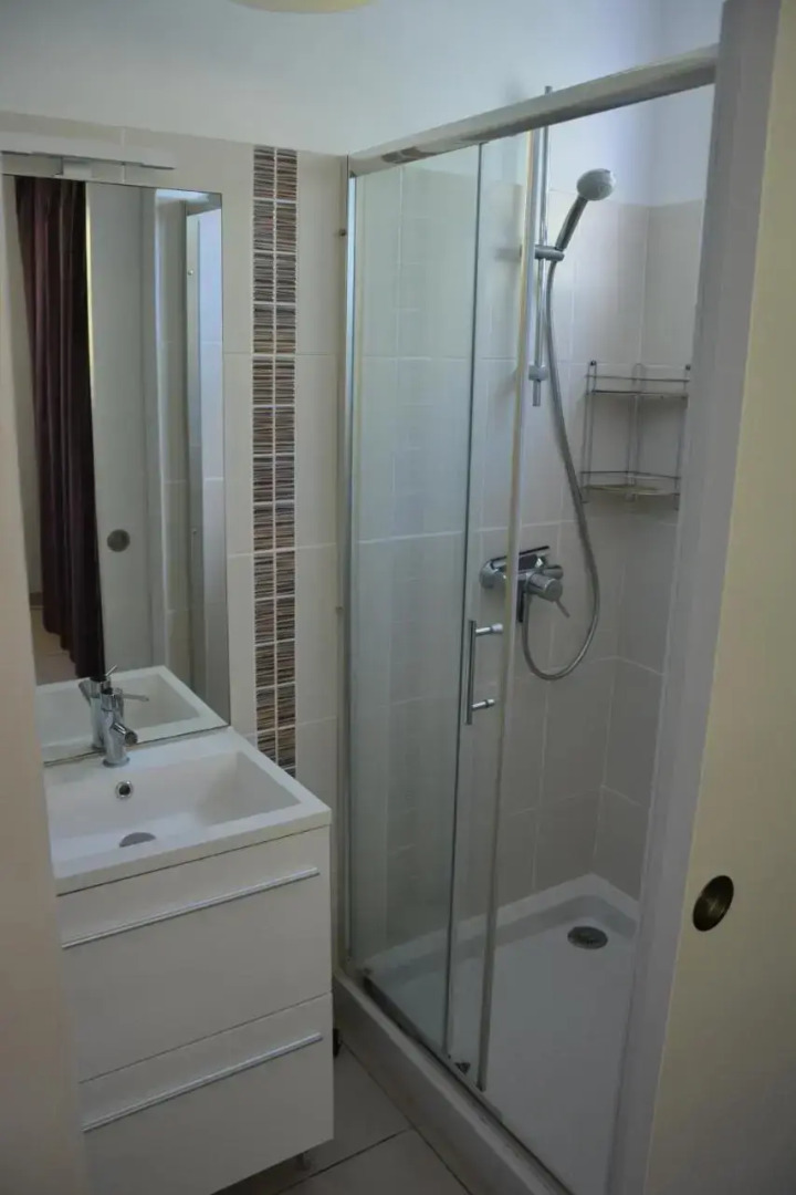 Maison avec piscine à 80 mètres de la plage