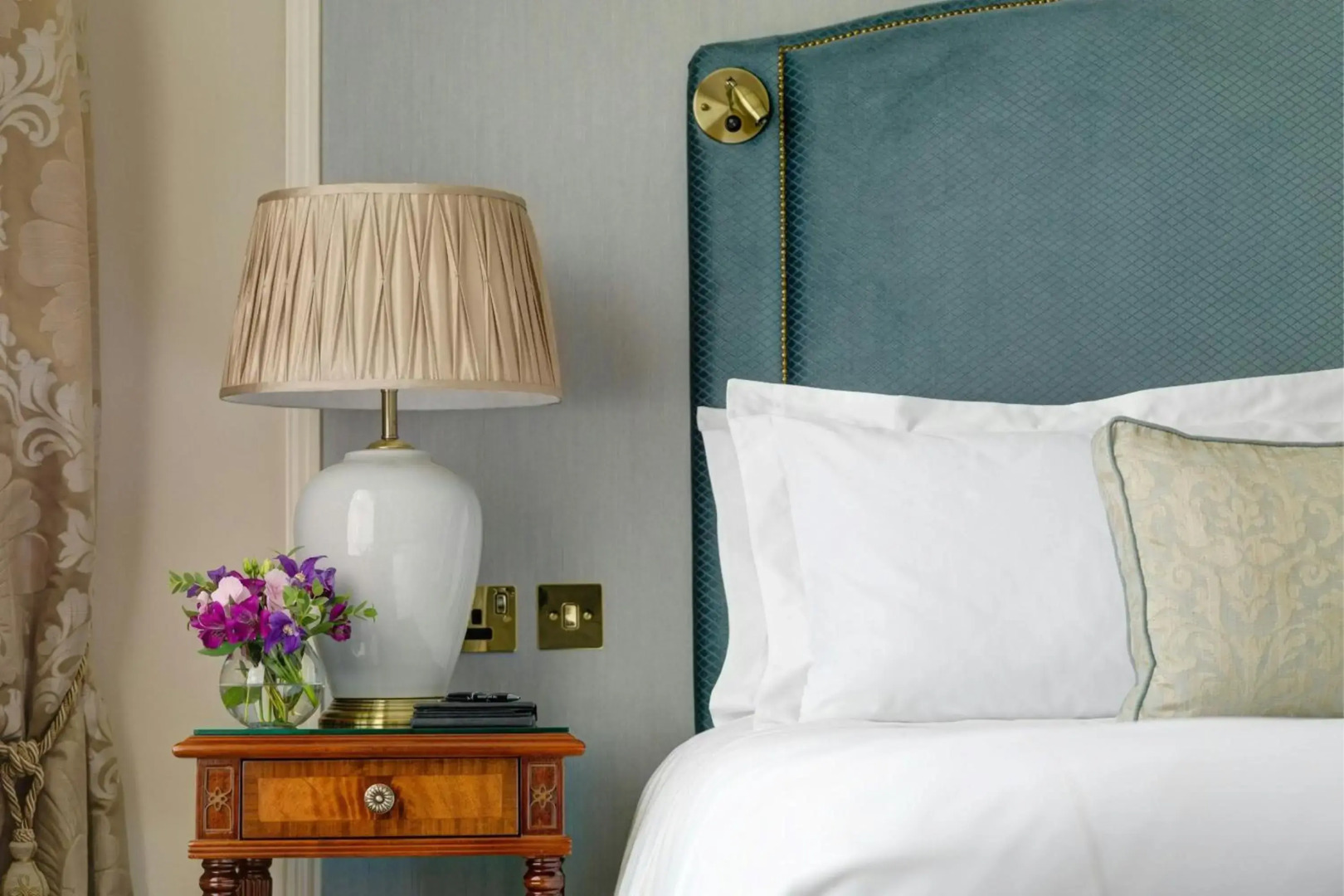 The Shelbourne, Autograph Collection