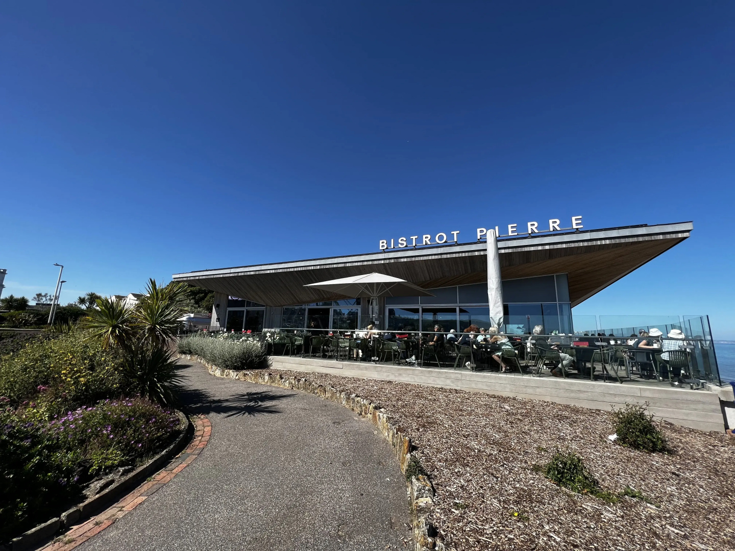 Pearl and Pebbles Hotel