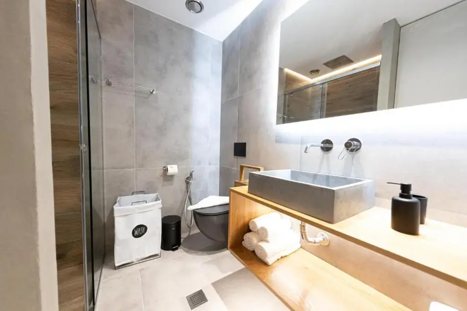BillMar Luxury Apartment