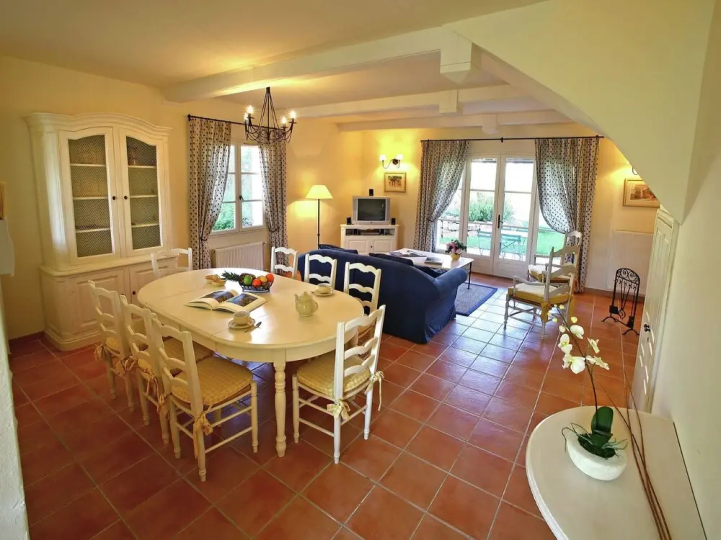 Provencal Holiday Home With Dishwasher not far From Fréjus