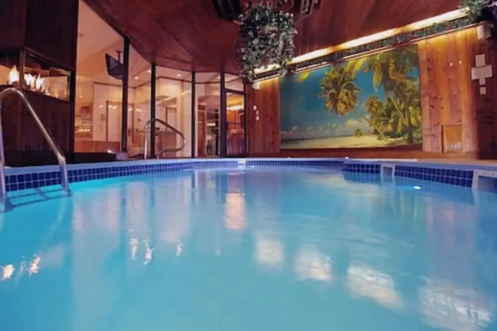 Sybaris Pool Suites Mequon