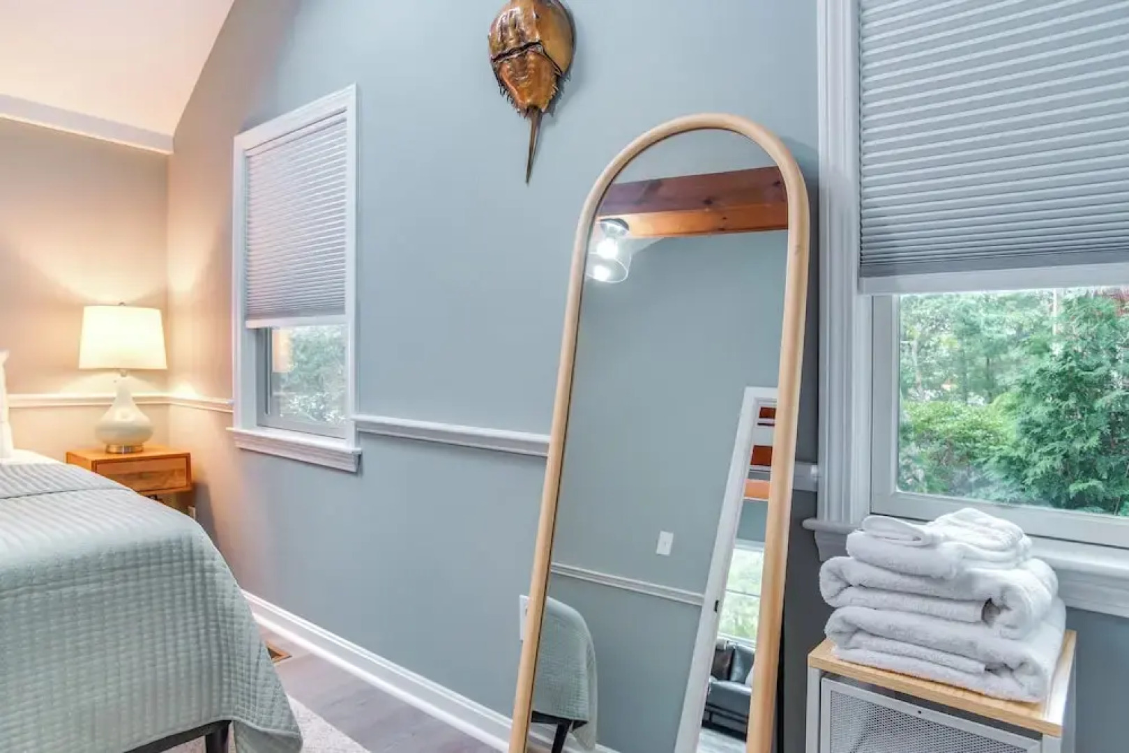 Waterfront Cape Cod Cottage on Peter's Pond