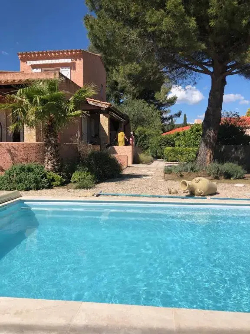 Villa les 3 lumières 8-10 personnes, Clim, piscine à proximité des plages
