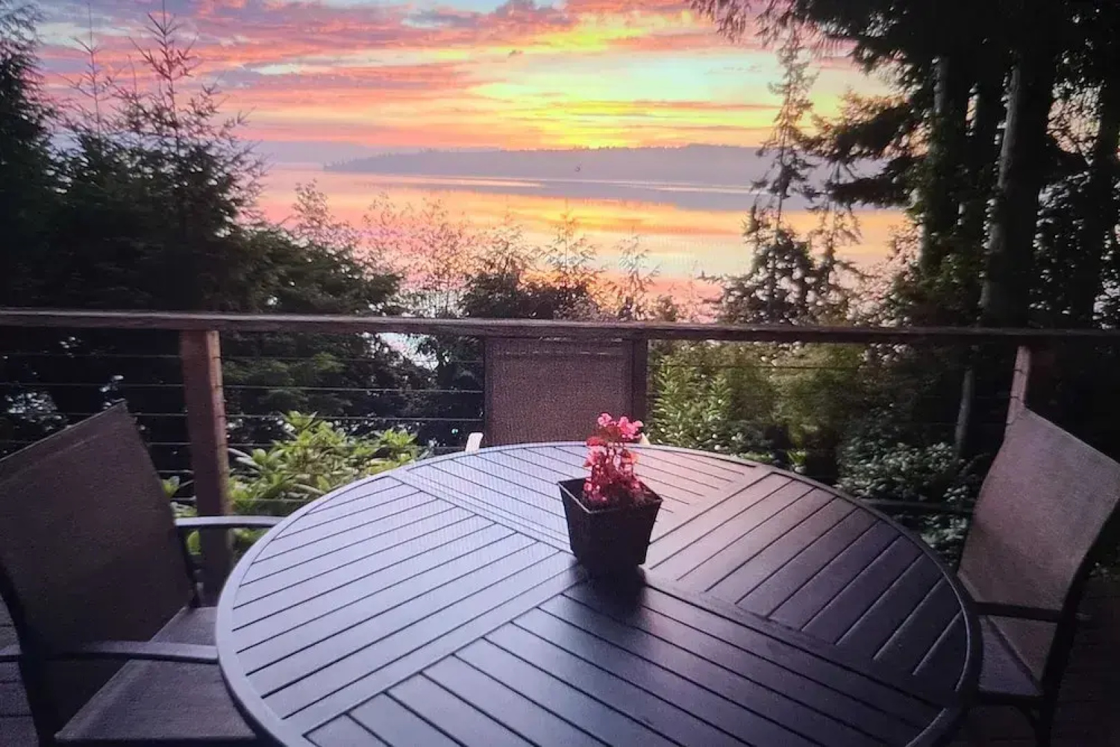 Serenity Pines by Avantstay Incredible Views
