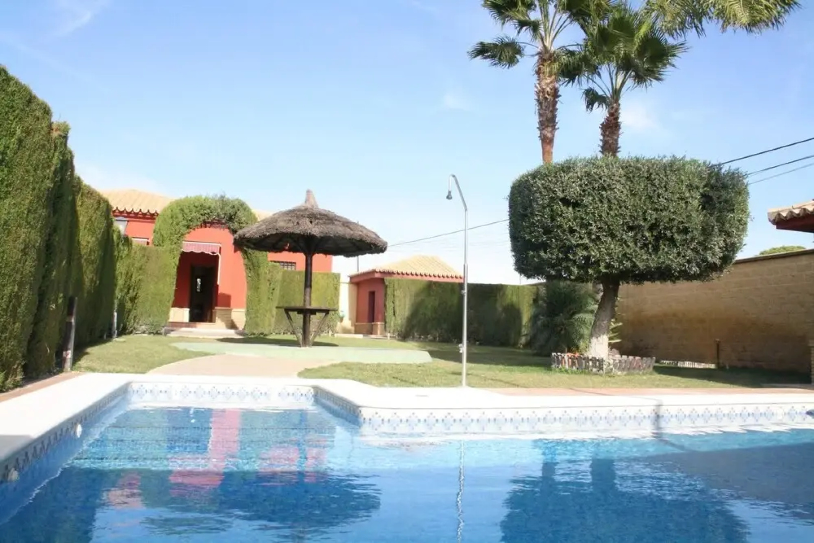 Villa With one Bedroom in Sanlúcar la Mayor, With Private Pool and Fur