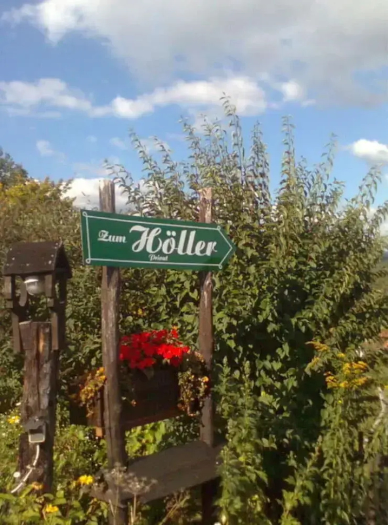 The Holler Comfortable Holiday Residence