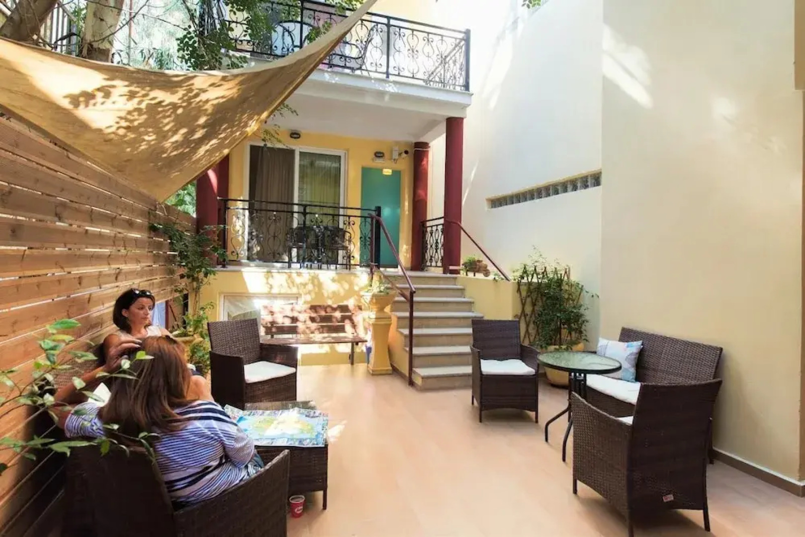 Argo Maisonettes & Suites