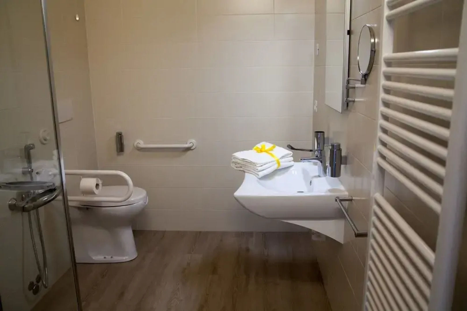 Terra Ferma Rooms & More