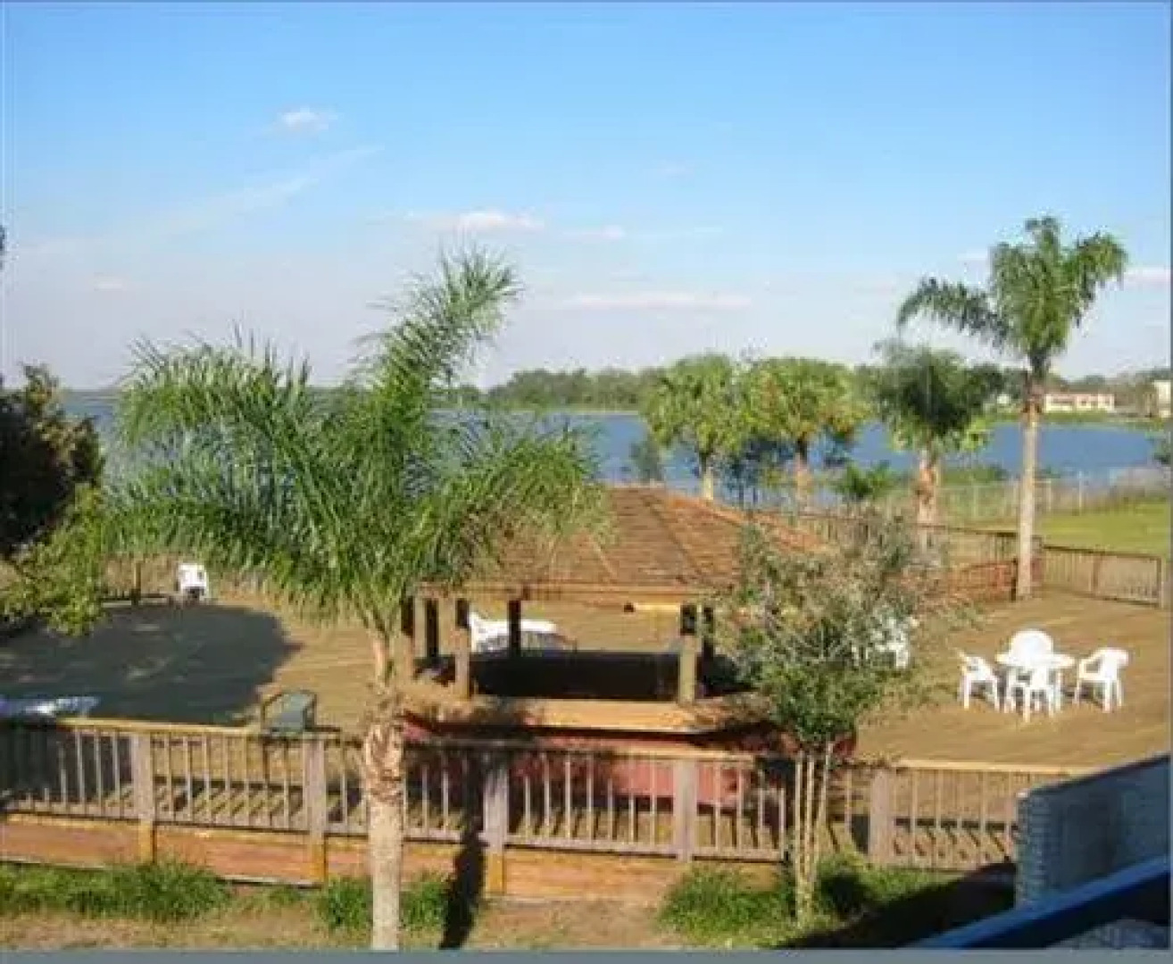 Regal Grand Lakeside Inn