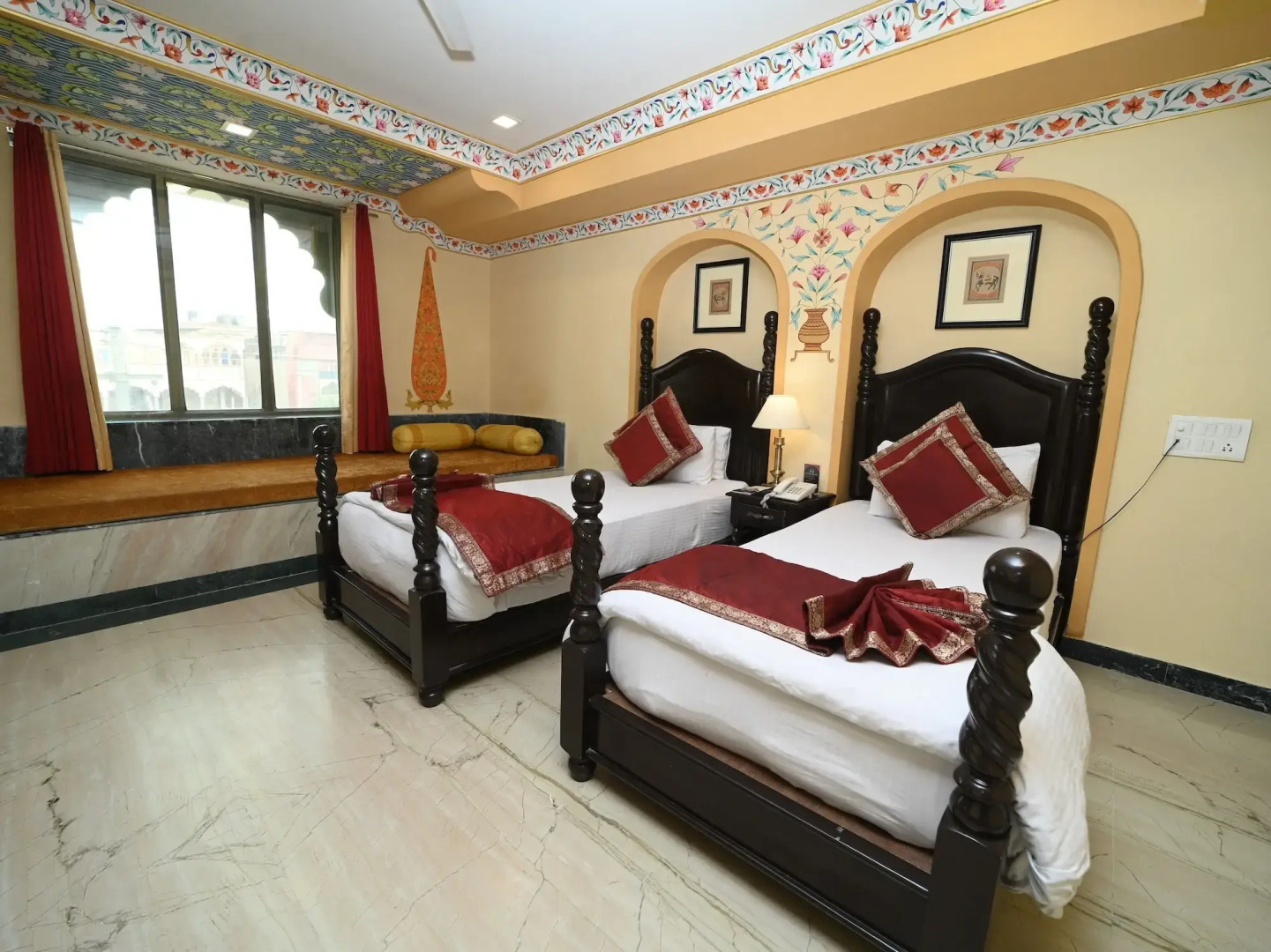 Hotel Fort Chandragupt Jaipur