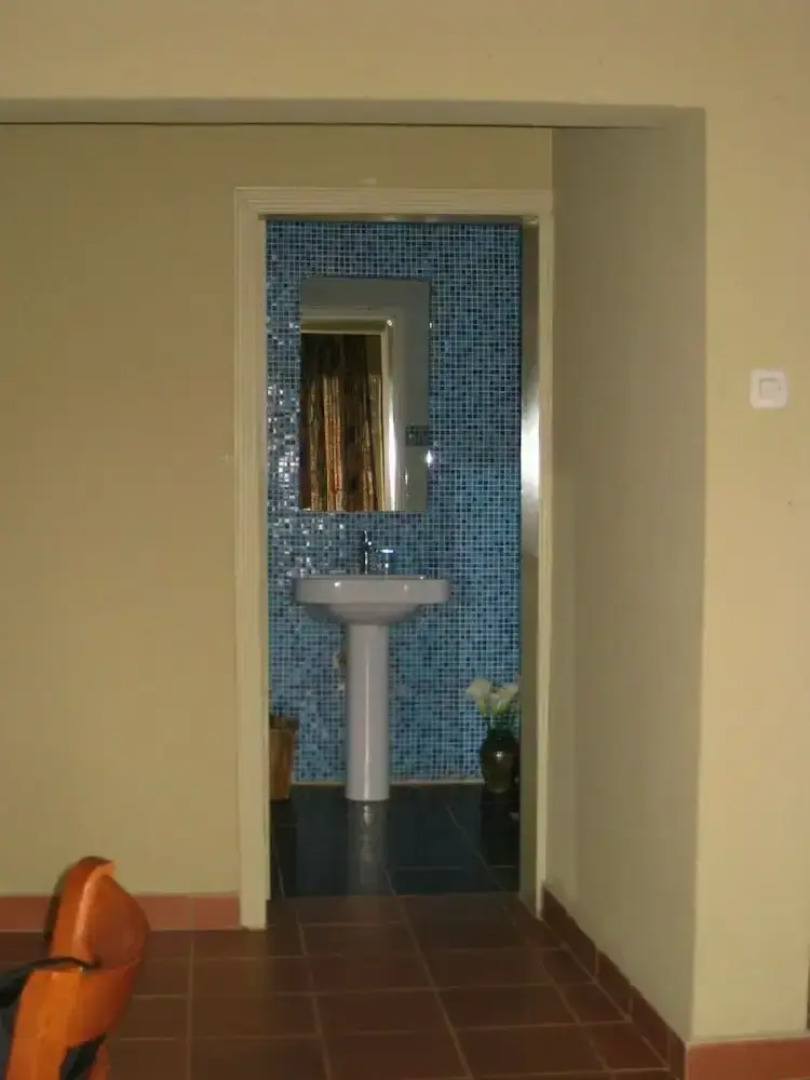 Nyungwe Top View Hotel