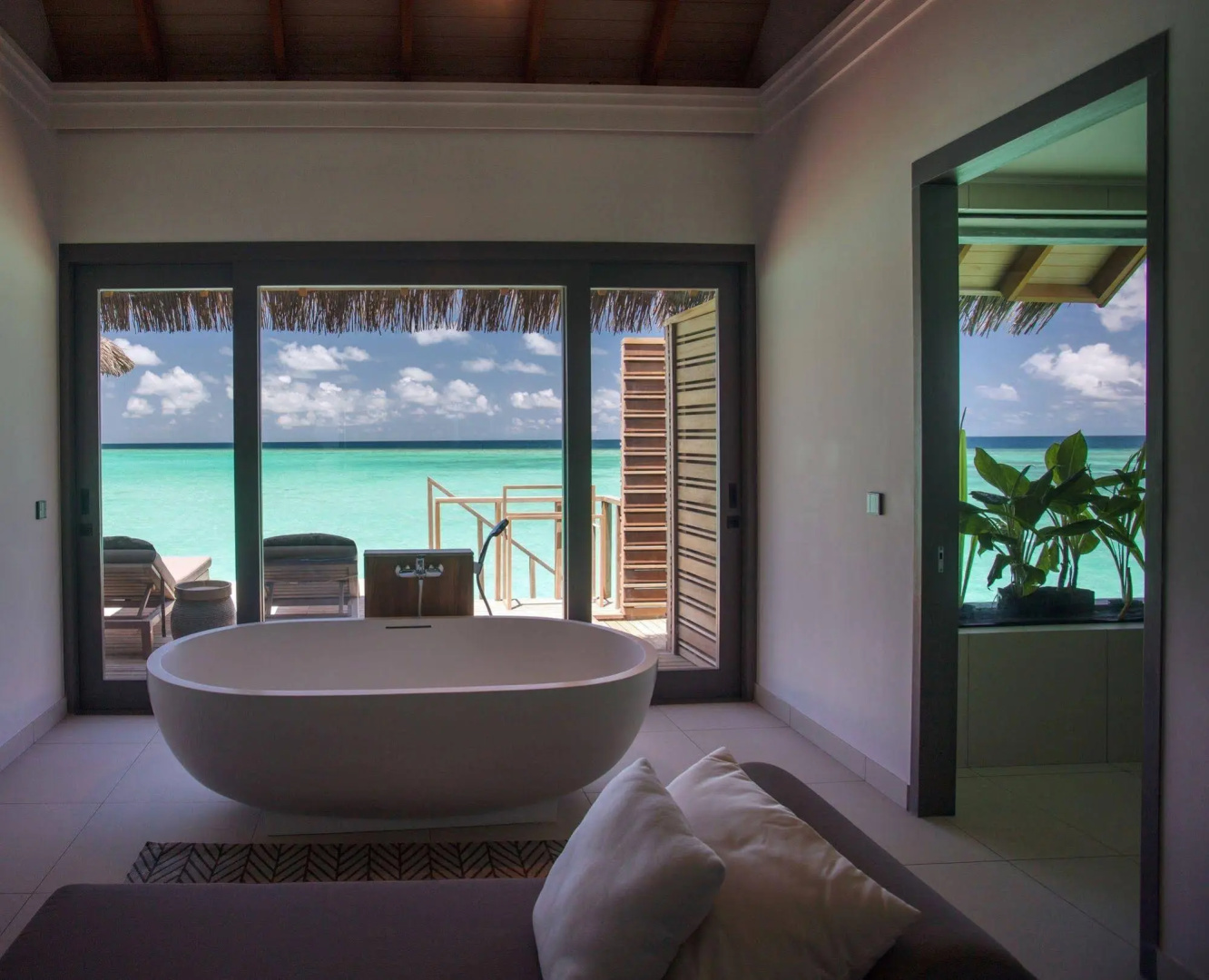 Отель Vakkaru Maldives
