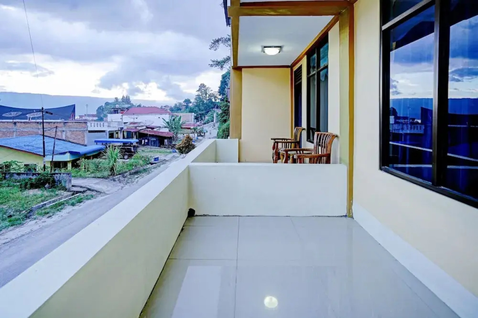 OYO 90331 Hotel Toba Shanda