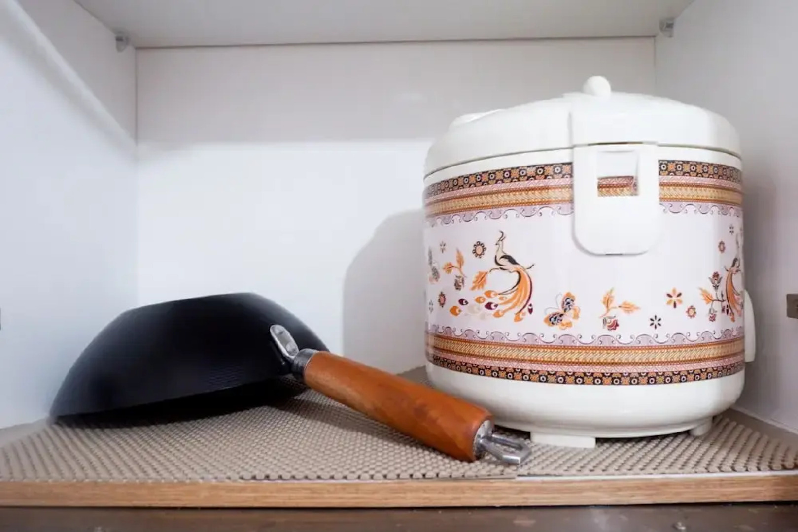 Cozy Scientia Residence Apartment near Summarecon Mall Gading Serpong