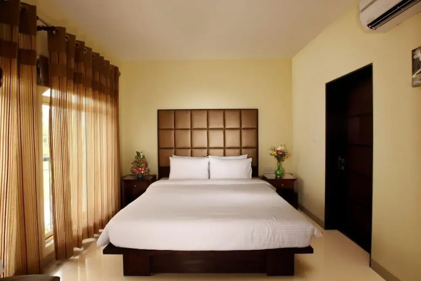 The Golden Suites & Spa Calangute Hotel