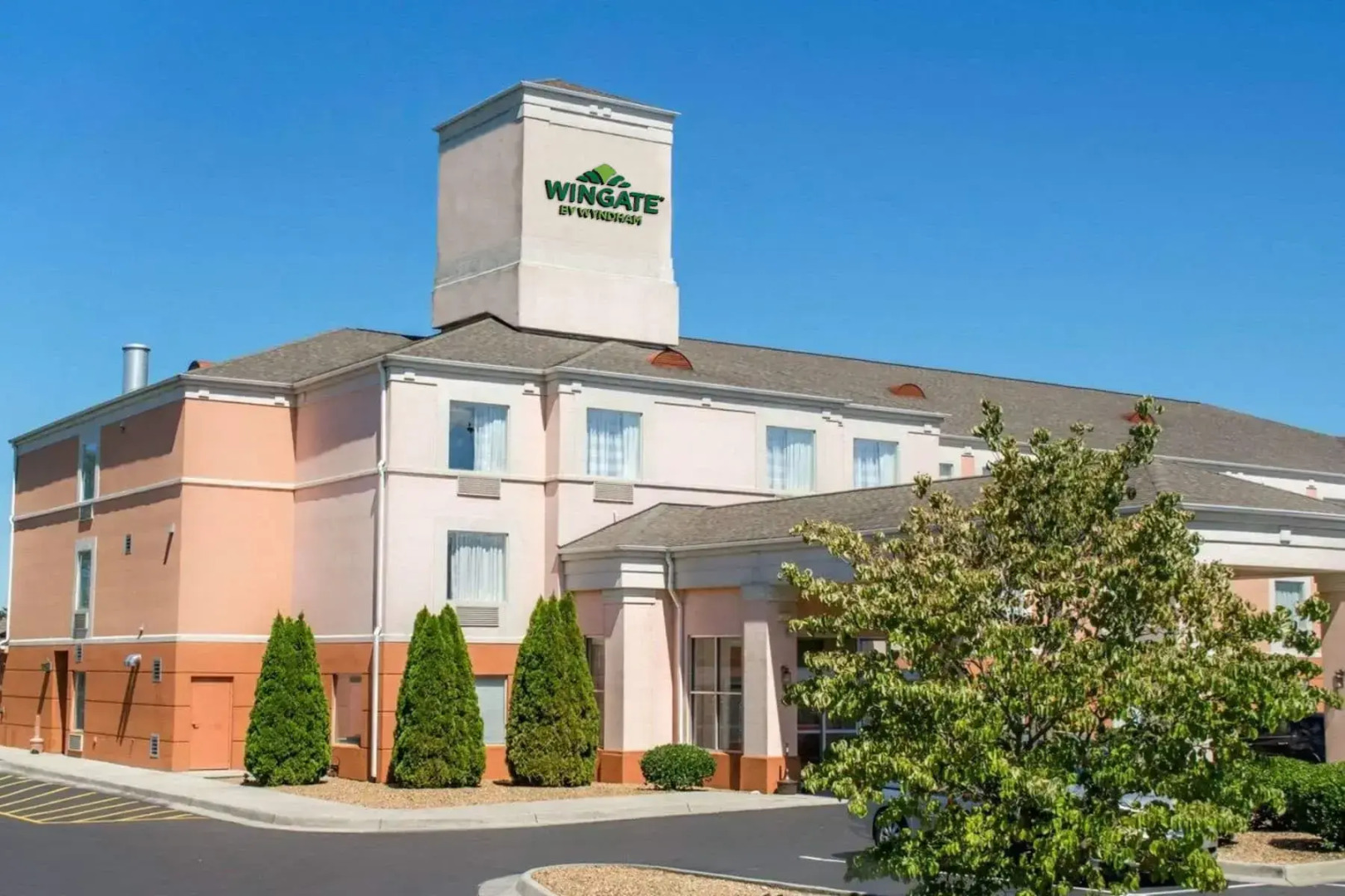 Wingate by Wyndham Dublin Near Claytor Lake State Park