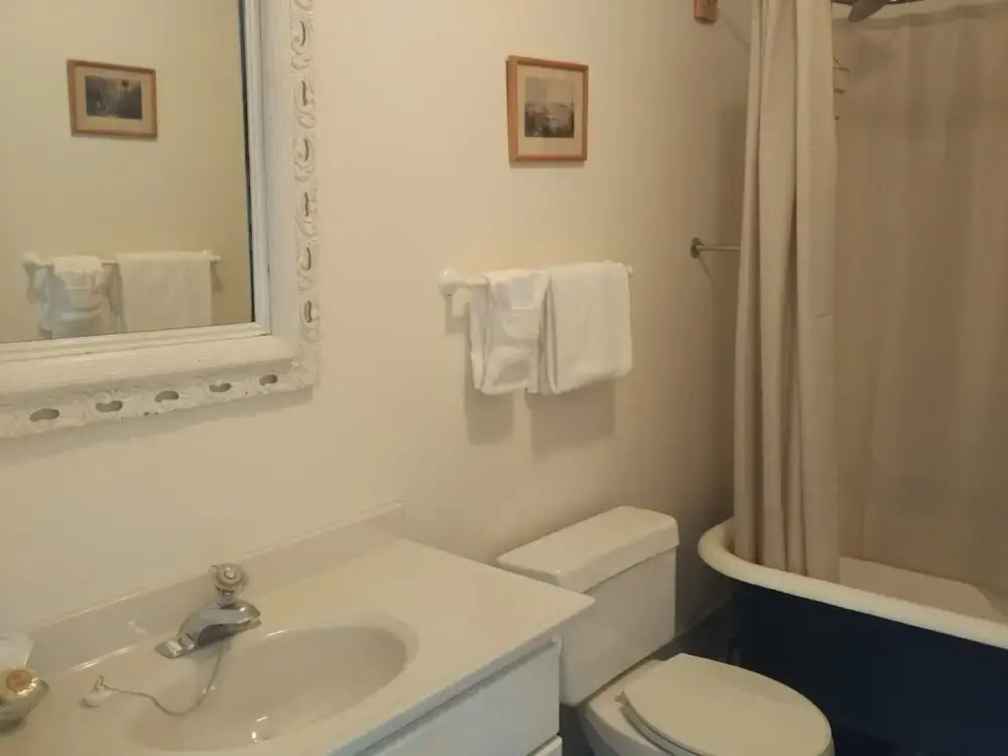 Homeport Historic Bed & Breakfast/Inn c 1858