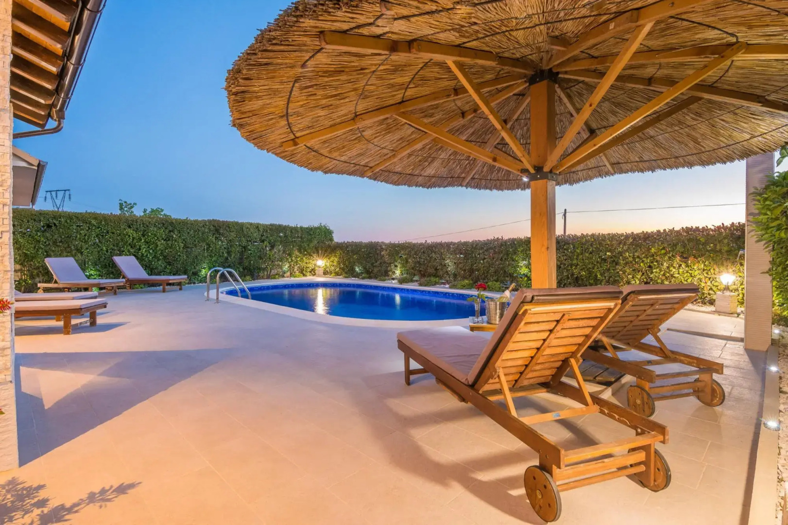 Villa M&M in Vrana with 4 bedrooms and 3 bathrooms