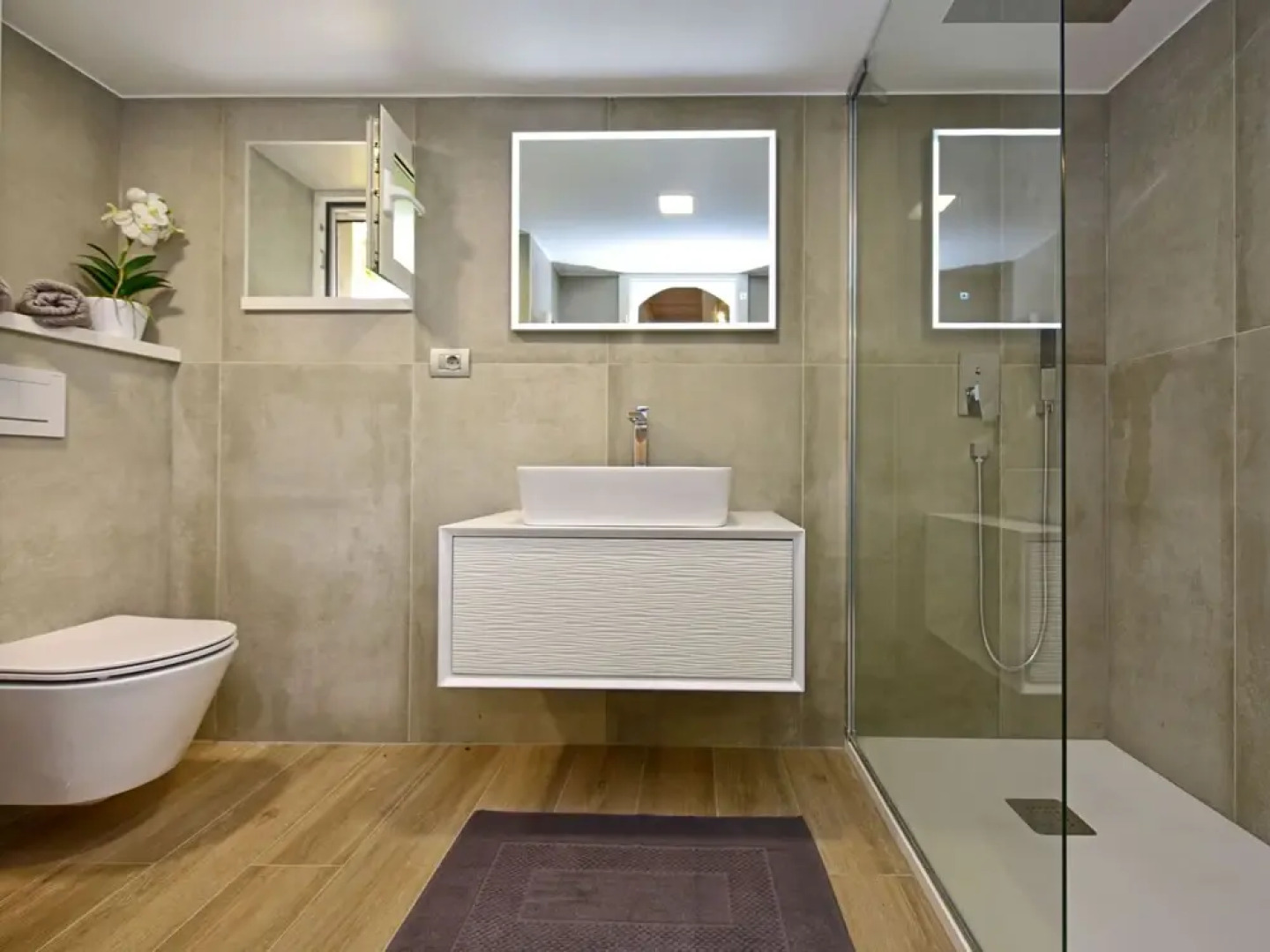 Hibiskus Tadini in Tadini