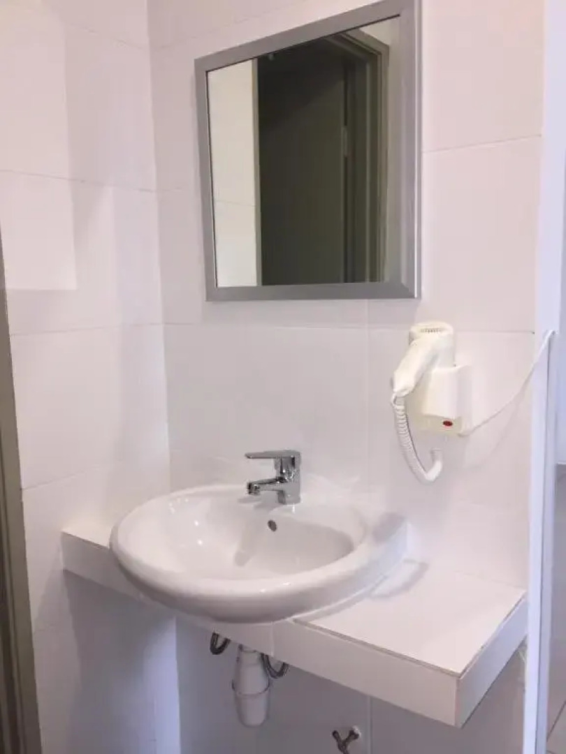 Cameron 2Room Square @Golden Hill