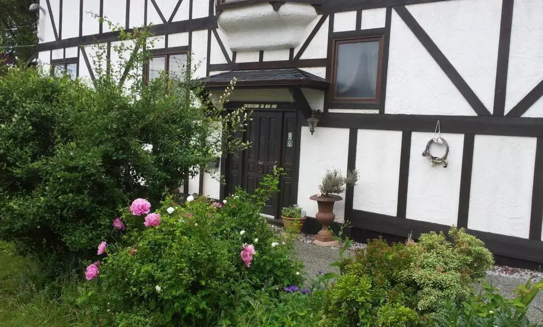 Hemingway's by The Sea