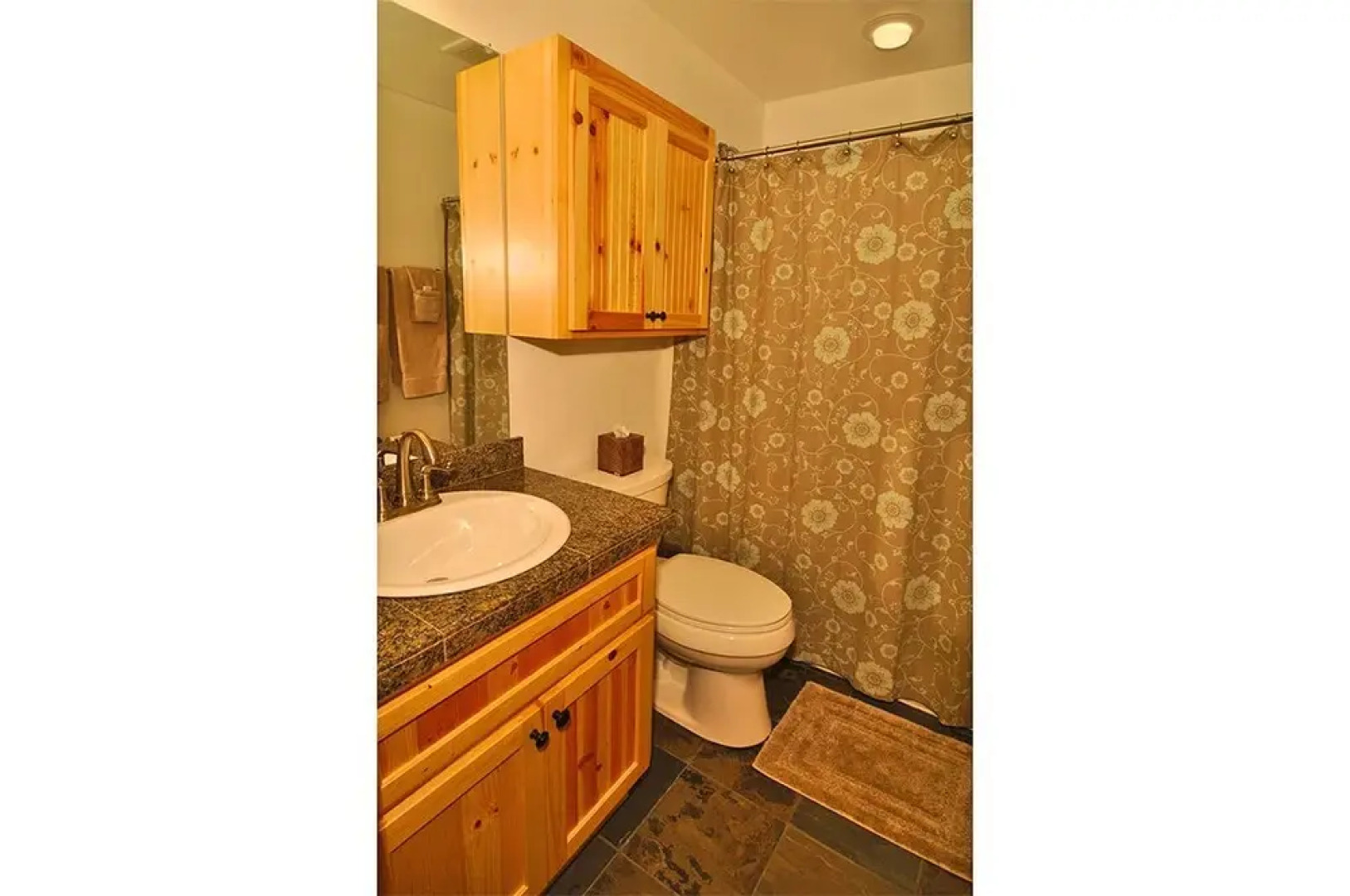 Money Creek Lodge - Five Bedroom Cabin with Hot Tub