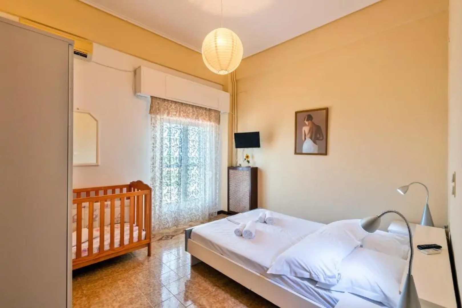 Cretan Ethereal House