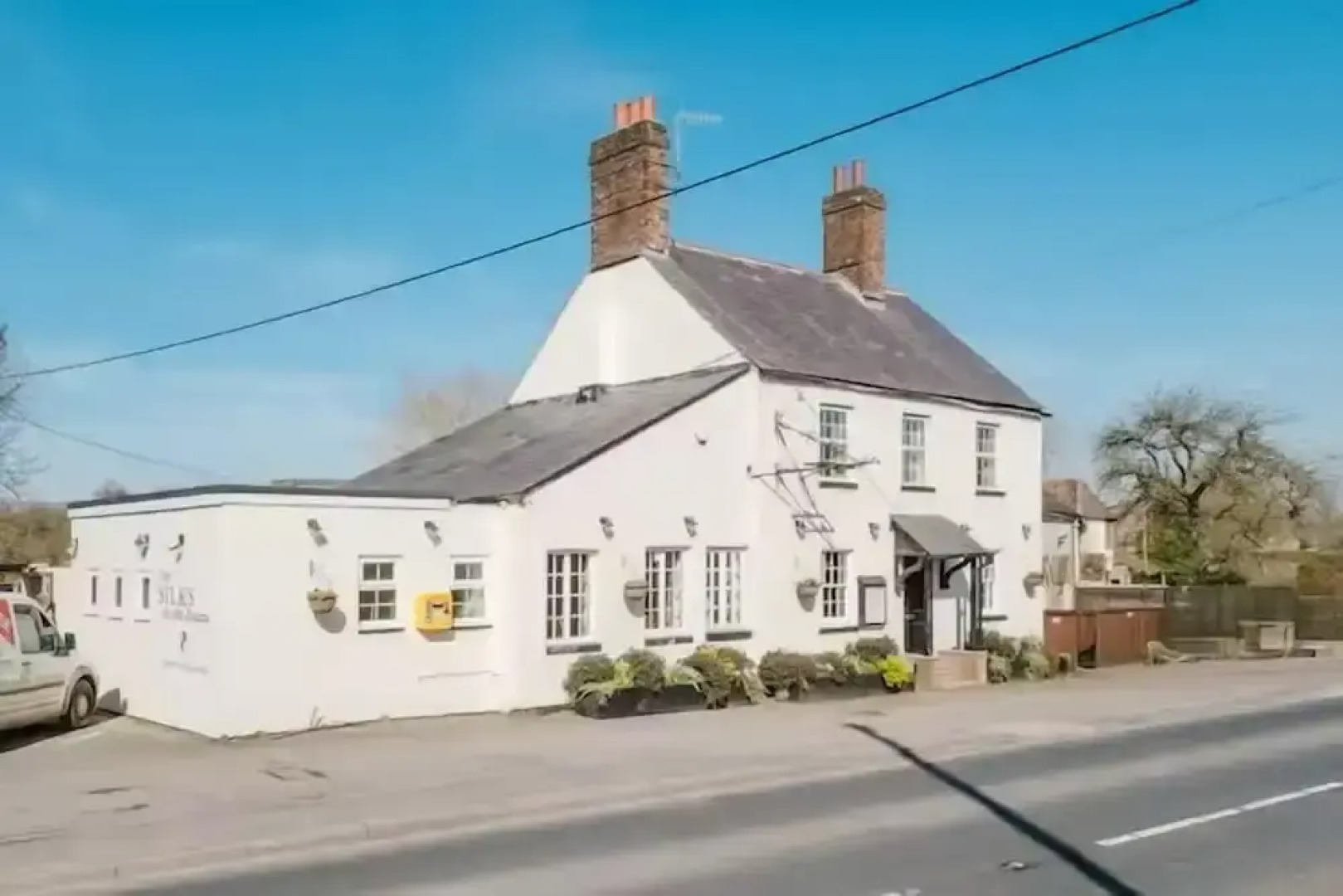 Stunning Room Above Amazing Silks Pub