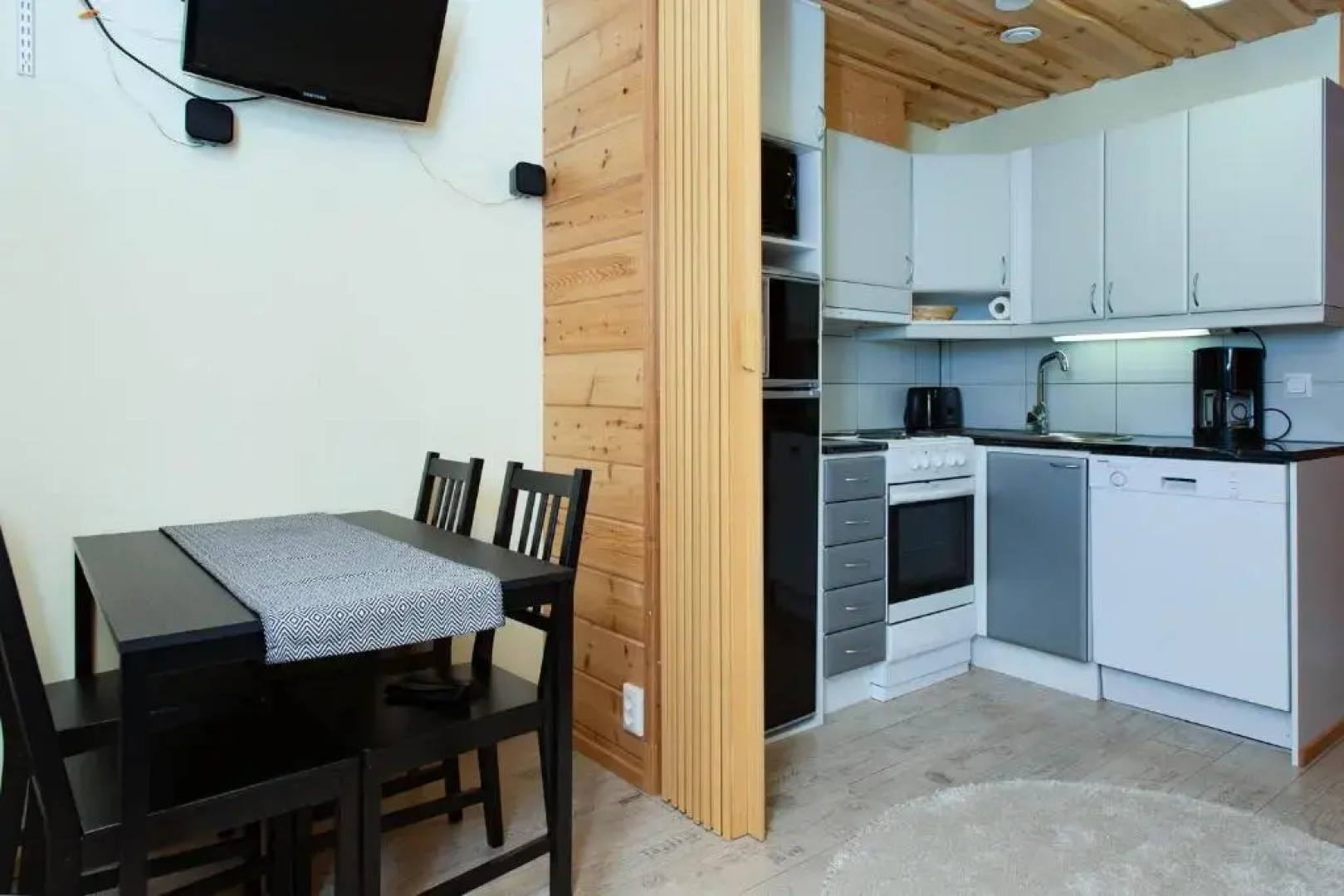 Pyhäkoti Holiday Home