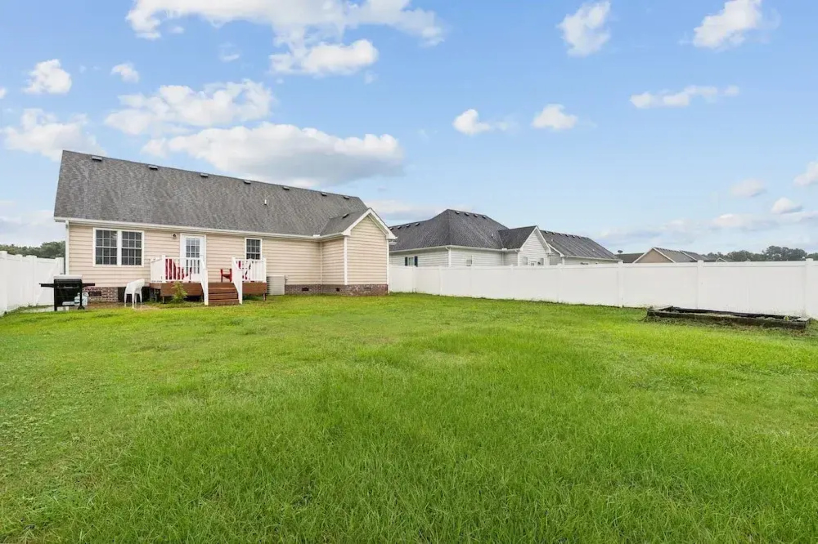 Charming Family Retreat With Spacious Yard 3 Bedroom Home