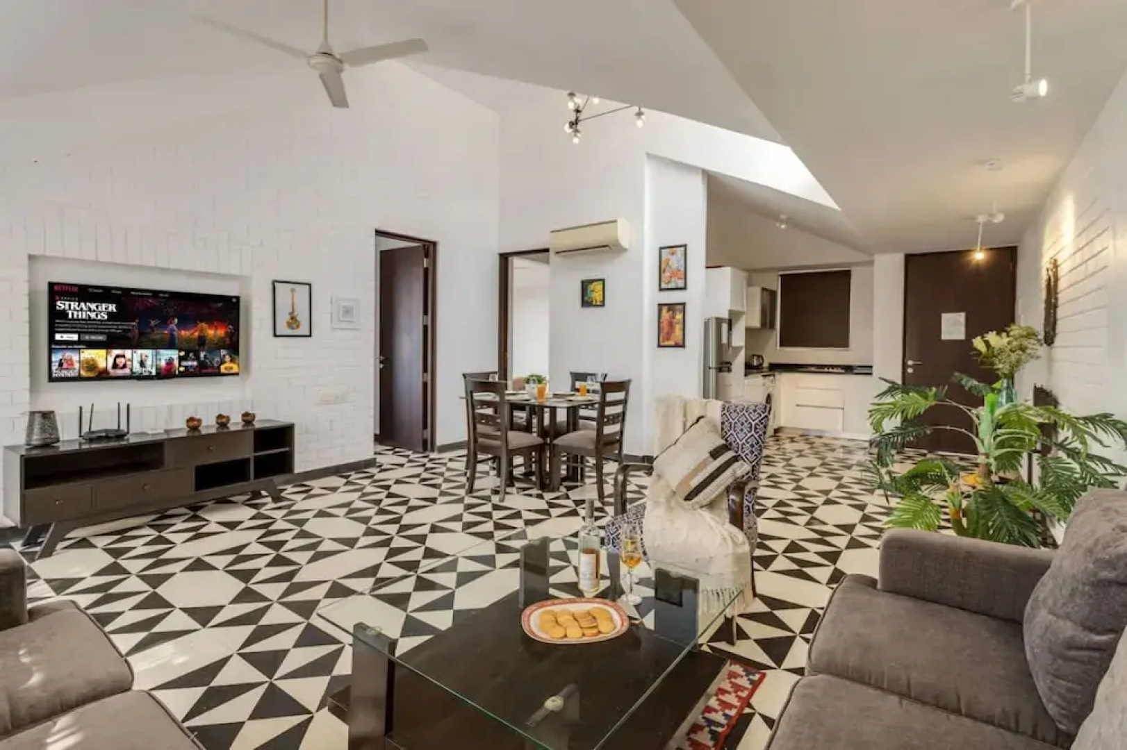 Elegant 2BR Apartment Near Candolim Coco Beach