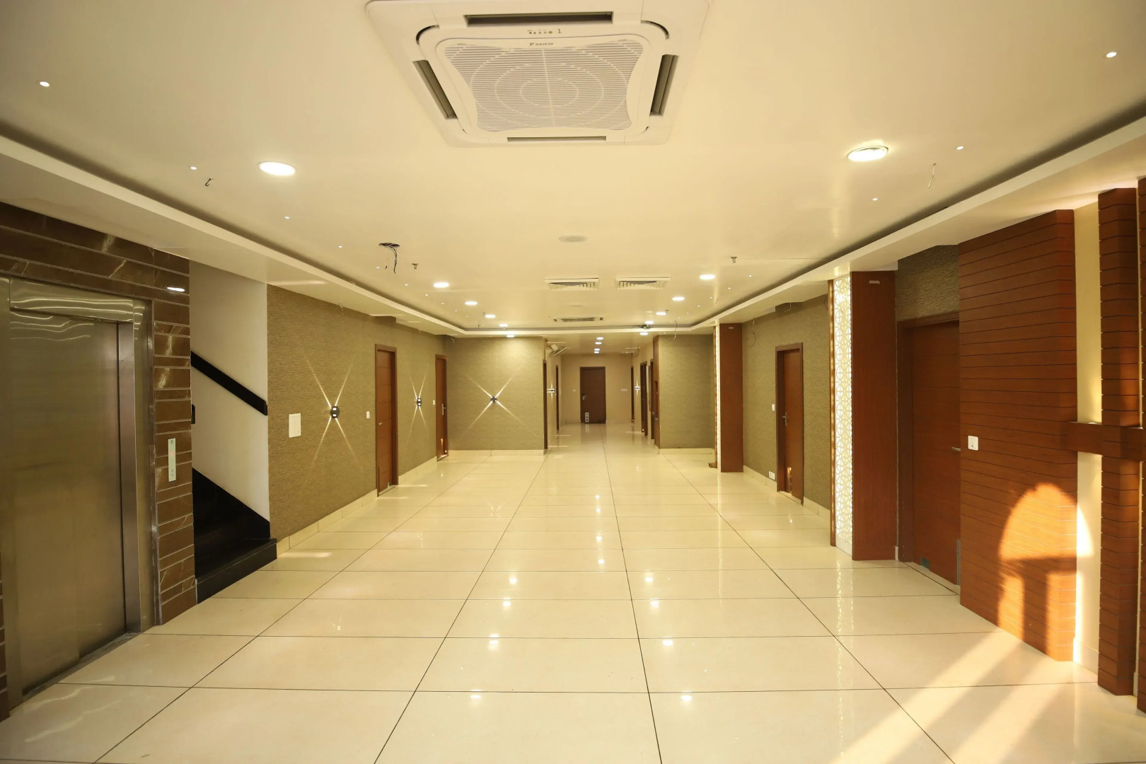 Visit Hotel & Restaurant