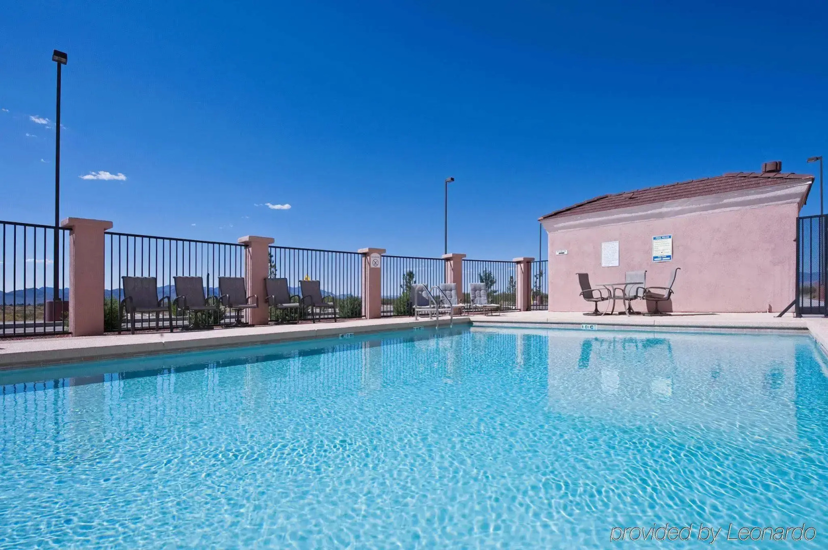 Holiday Inn Express & Suites Willcox by IHG