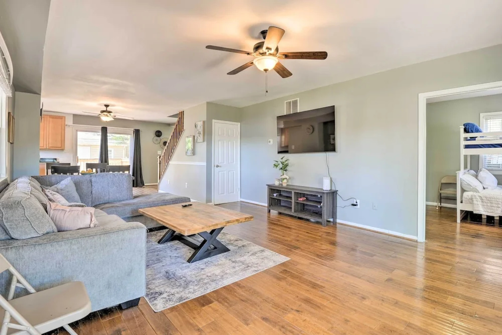 Sunny Glen Burnie Home - On-site Water Access