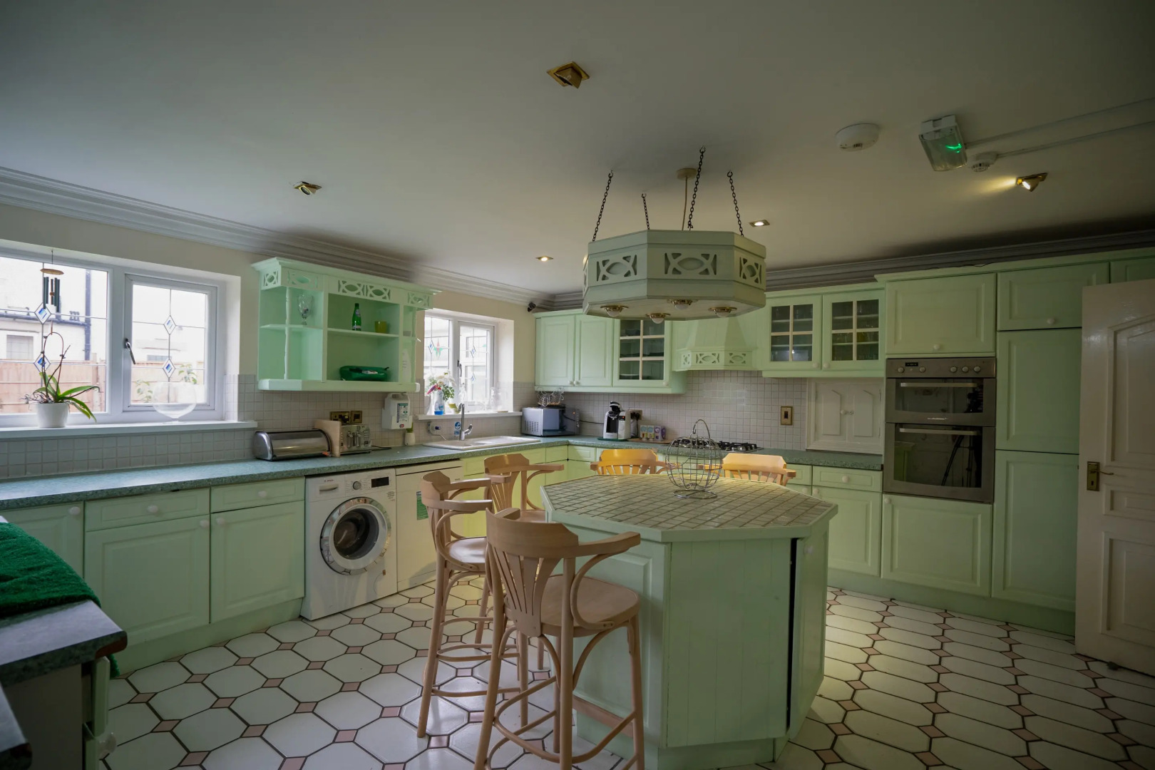 OYO Oakcroft Guest House Manchester Airport