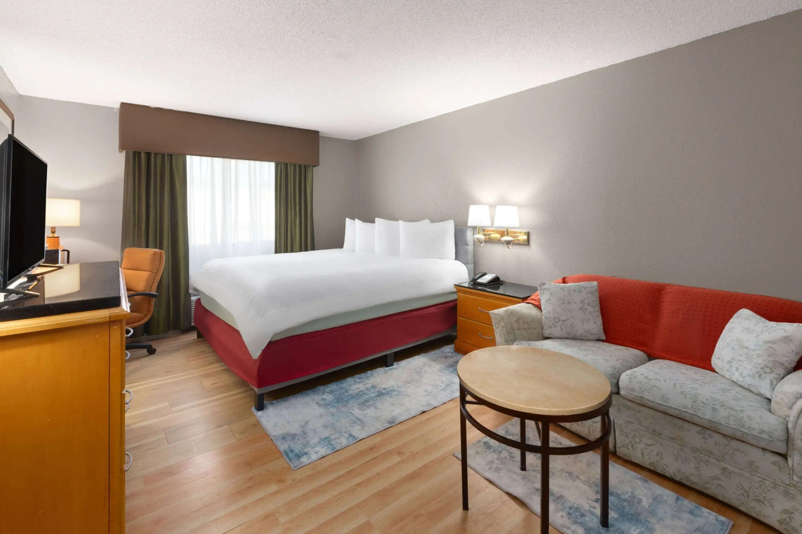 Travelodge by Wyndham Redwood Falls