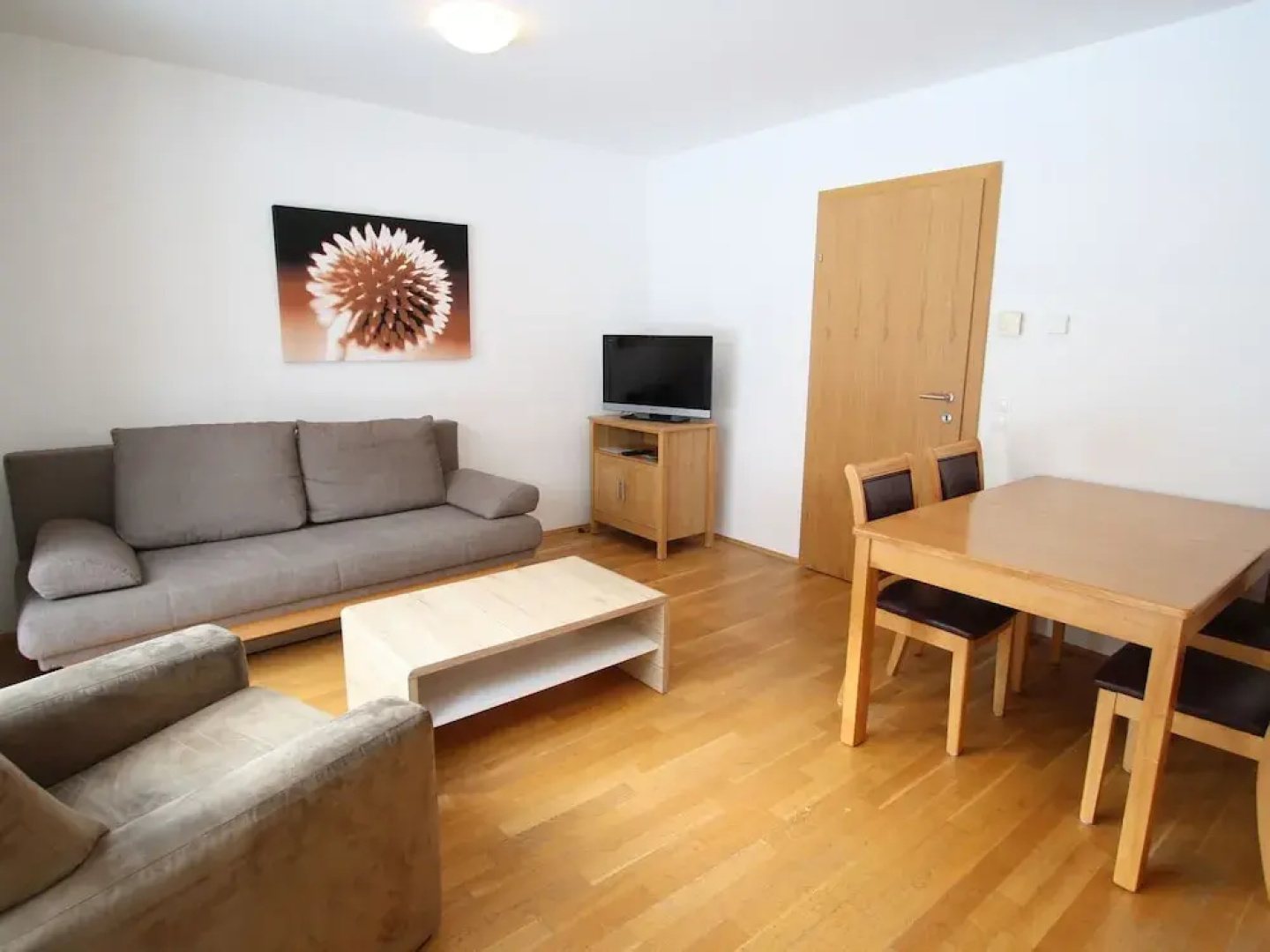 Modern Apartment for 6 in Luxury Holiday Park With Skiing