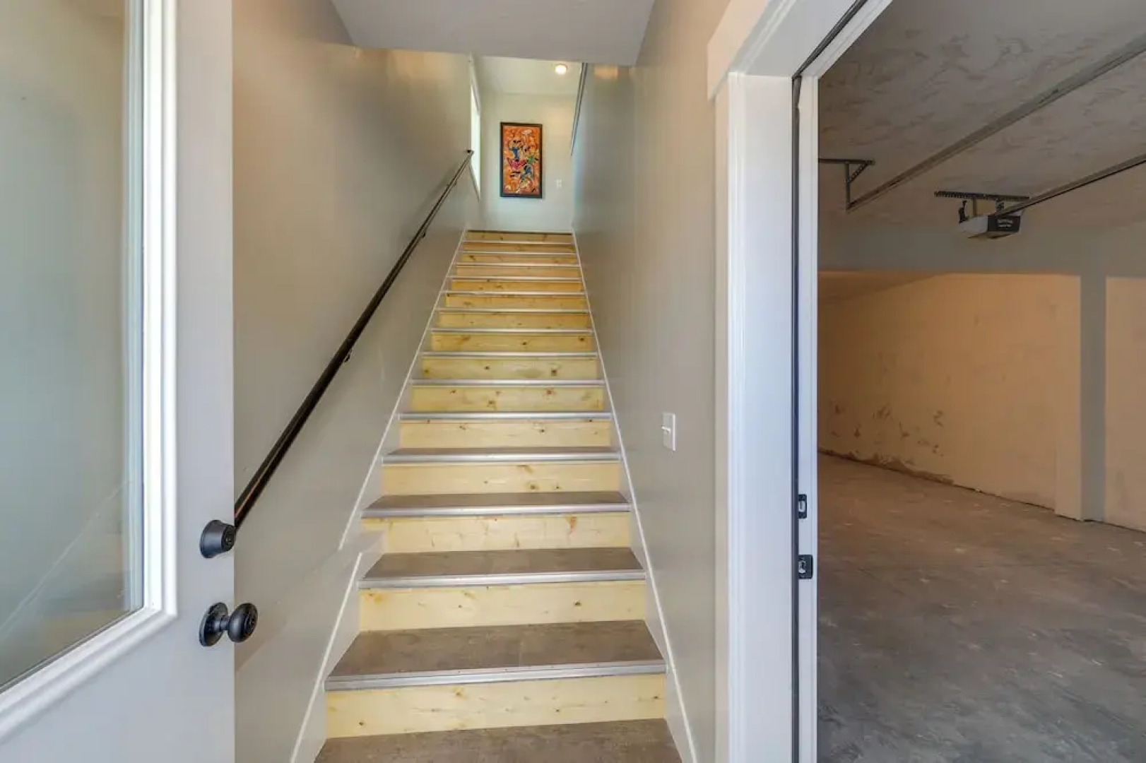 Modern Apt - 7 Mi to St. Anthony Sand Dunes!