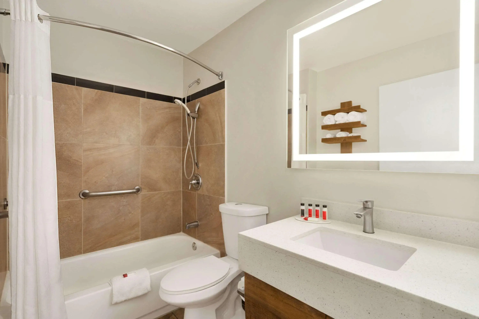 Days Inn and Suites San Diego SDSU