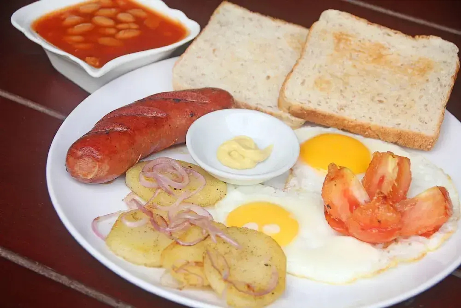 Jonas & Twins Resort