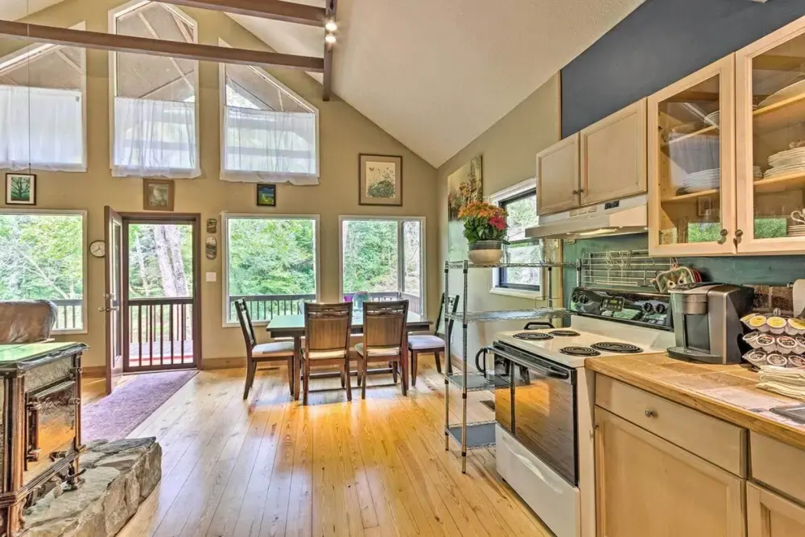 Creekside Weaverville Home - 16 Miles to Asheville