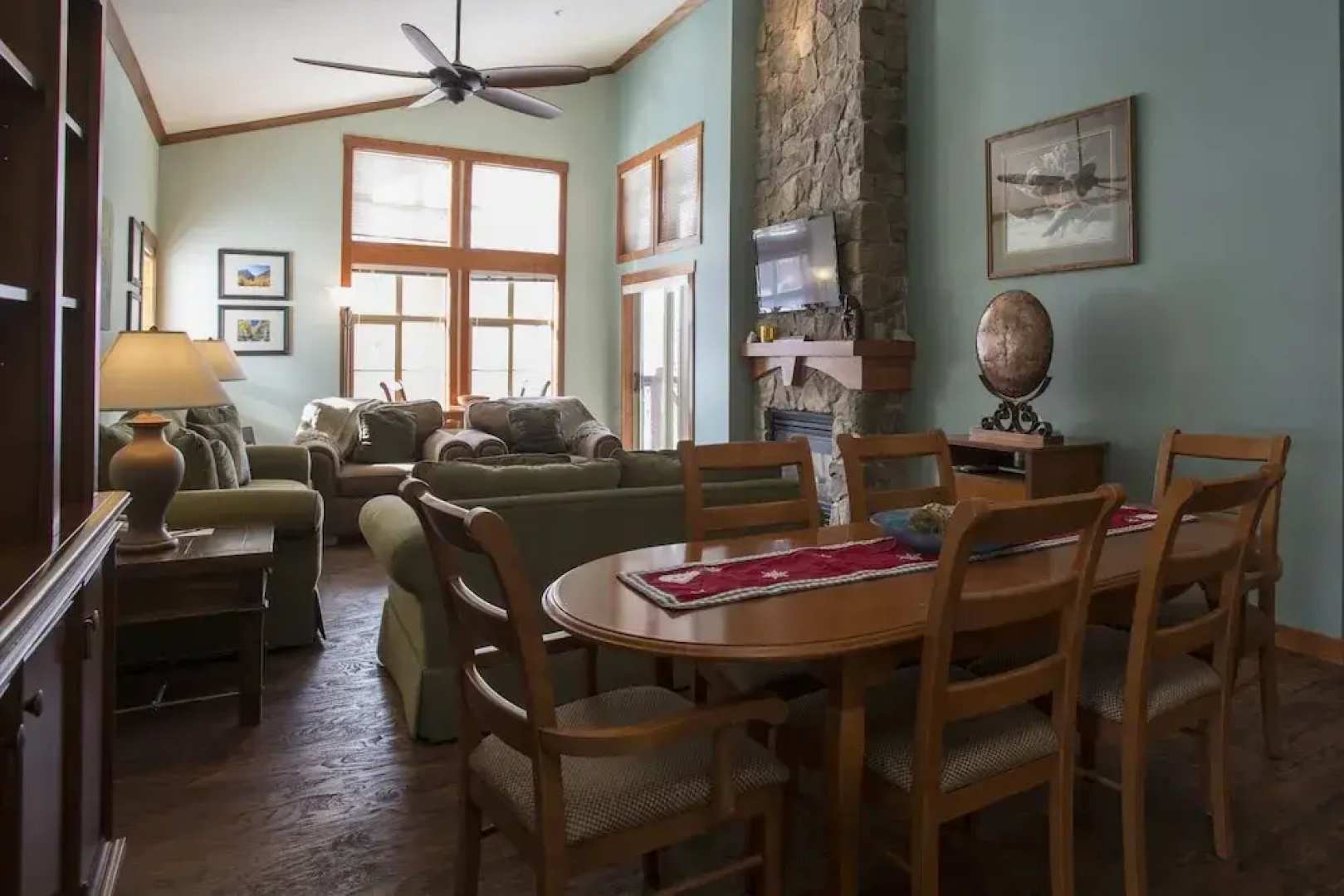 1408 - Three Bedroom Deluxe Eagle Springs West 3 Condo by RedAwning