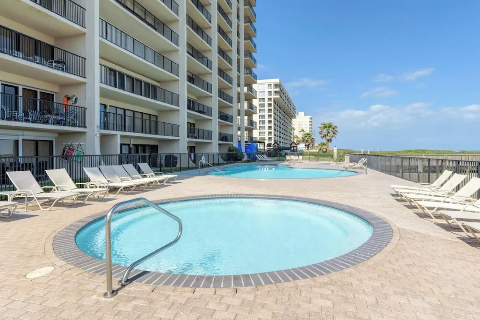Beachfront Condo w Panoramic 12th-floor Gulf View!