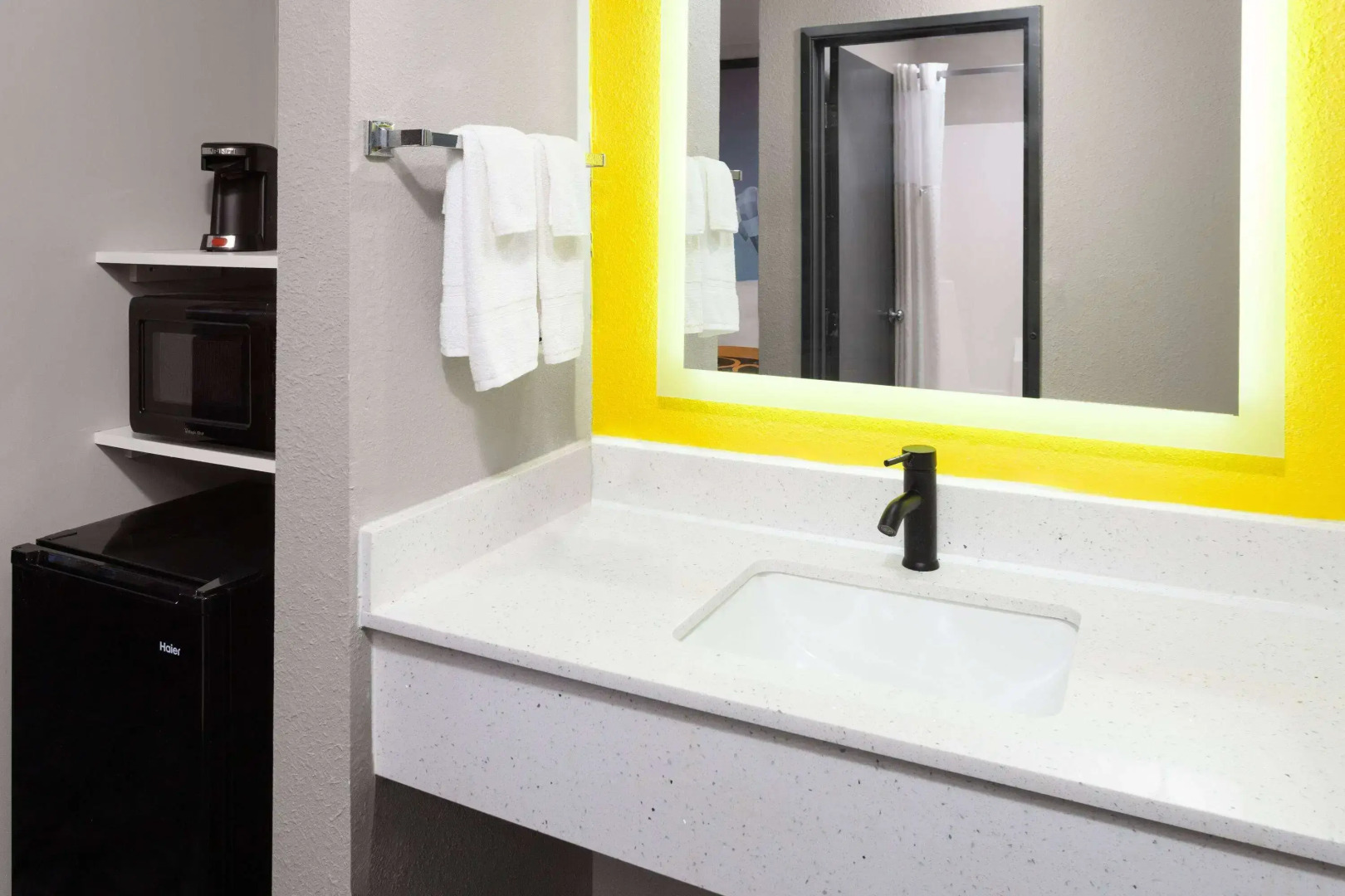 Super 8 by Wyndham Olney